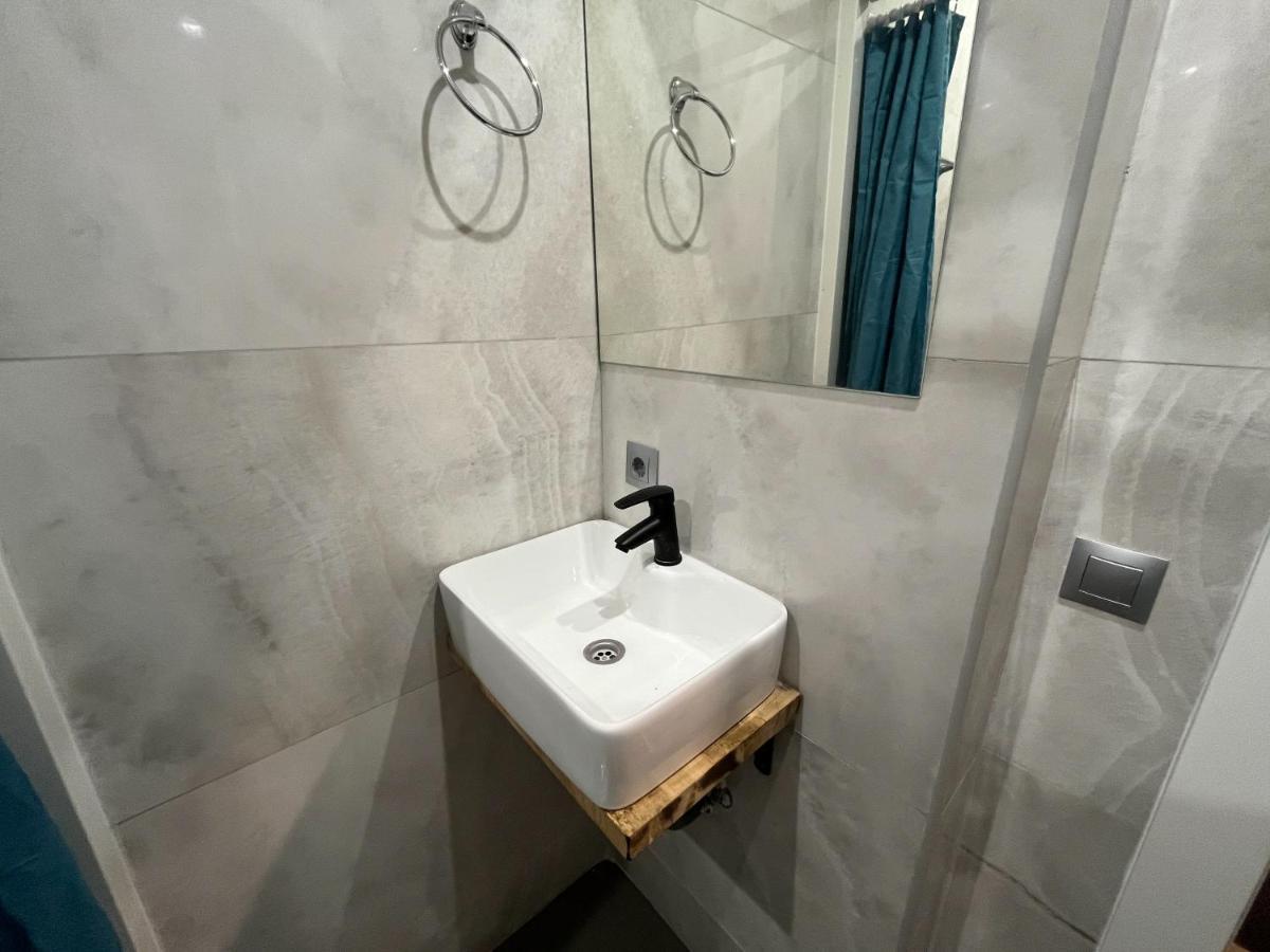 Multi Hostel Calvario Μαδρίτη Εξωτερικό φωτογραφία